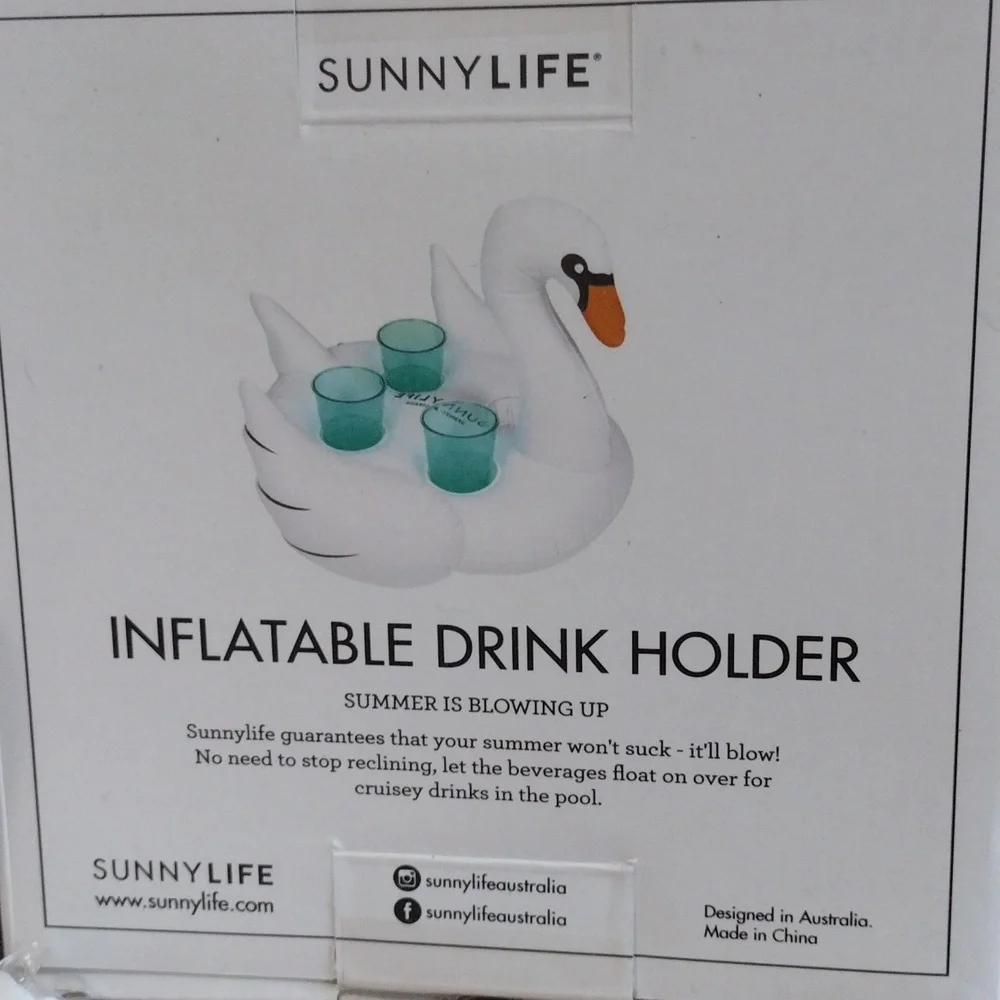 Poolside Tote Stuffers - Picture 3 of 5